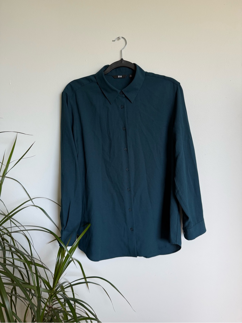 Uniqlo Women's Teal Button Up - XL